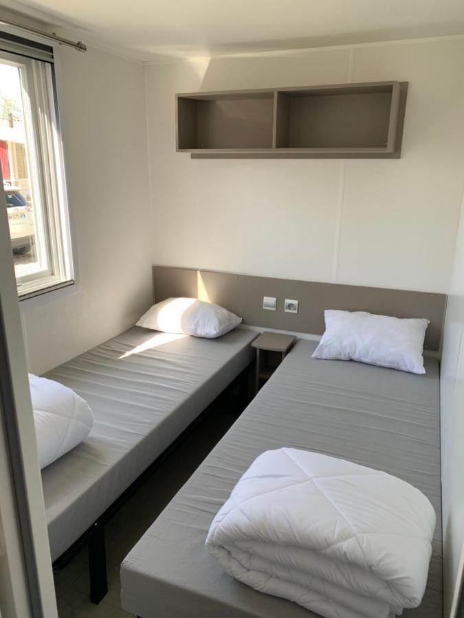Mobilhome Vias Plage Dans Camping Экстерьер фото