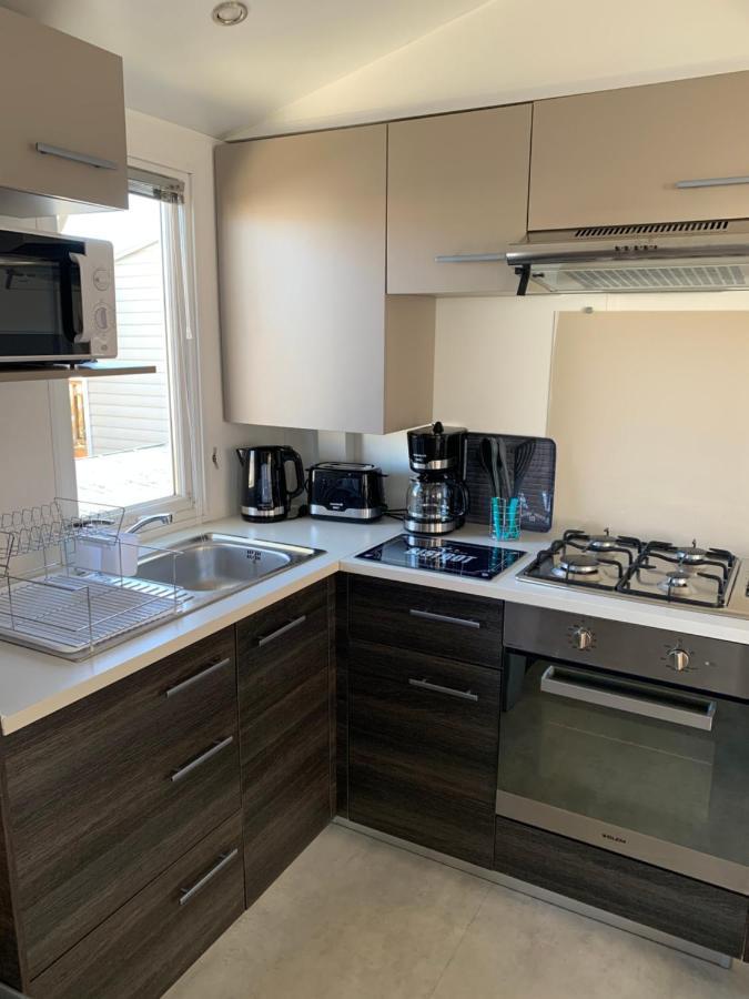 Mobilhome Vias Plage Dans Camping Экстерьер фото