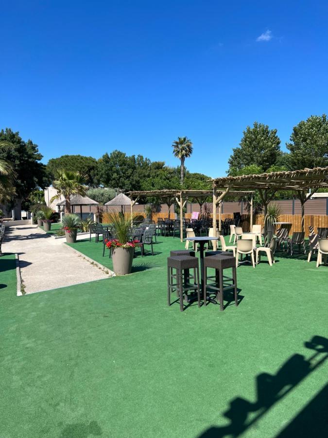 Mobilhome Vias Plage Dans Camping Экстерьер фото