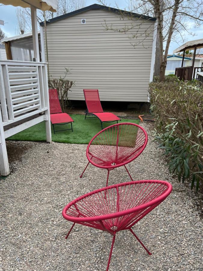 Mobilhome Vias Plage Dans Camping Экстерьер фото