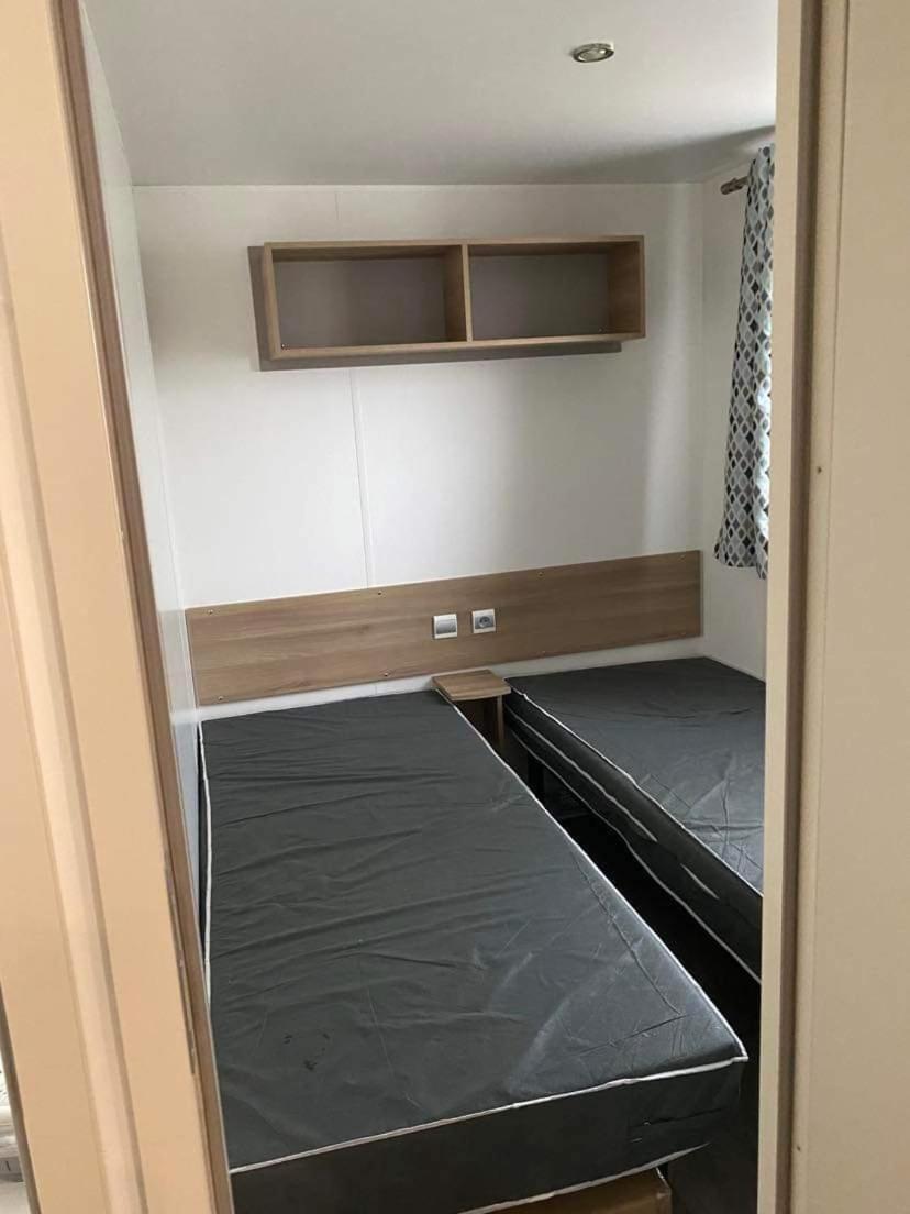 Mobilhome Vias Plage Dans Camping Экстерьер фото