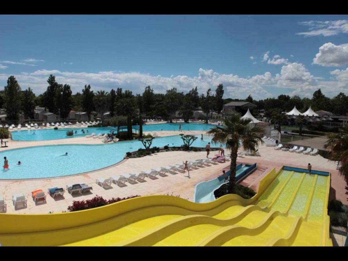 Mobilhome Vias Plage Dans Camping Экстерьер фото