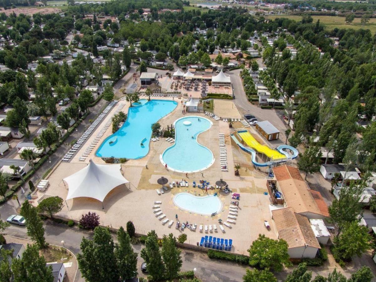 Mobilhome Vias Plage Dans Camping Экстерьер фото
