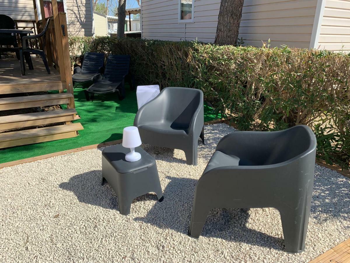 Mobilhome Vias Plage Dans Camping Экстерьер фото