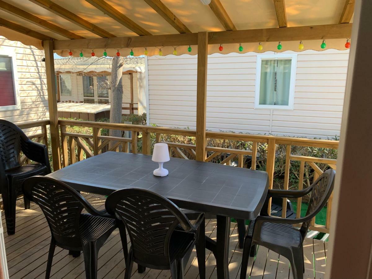 Mobilhome Vias Plage Dans Camping Экстерьер фото