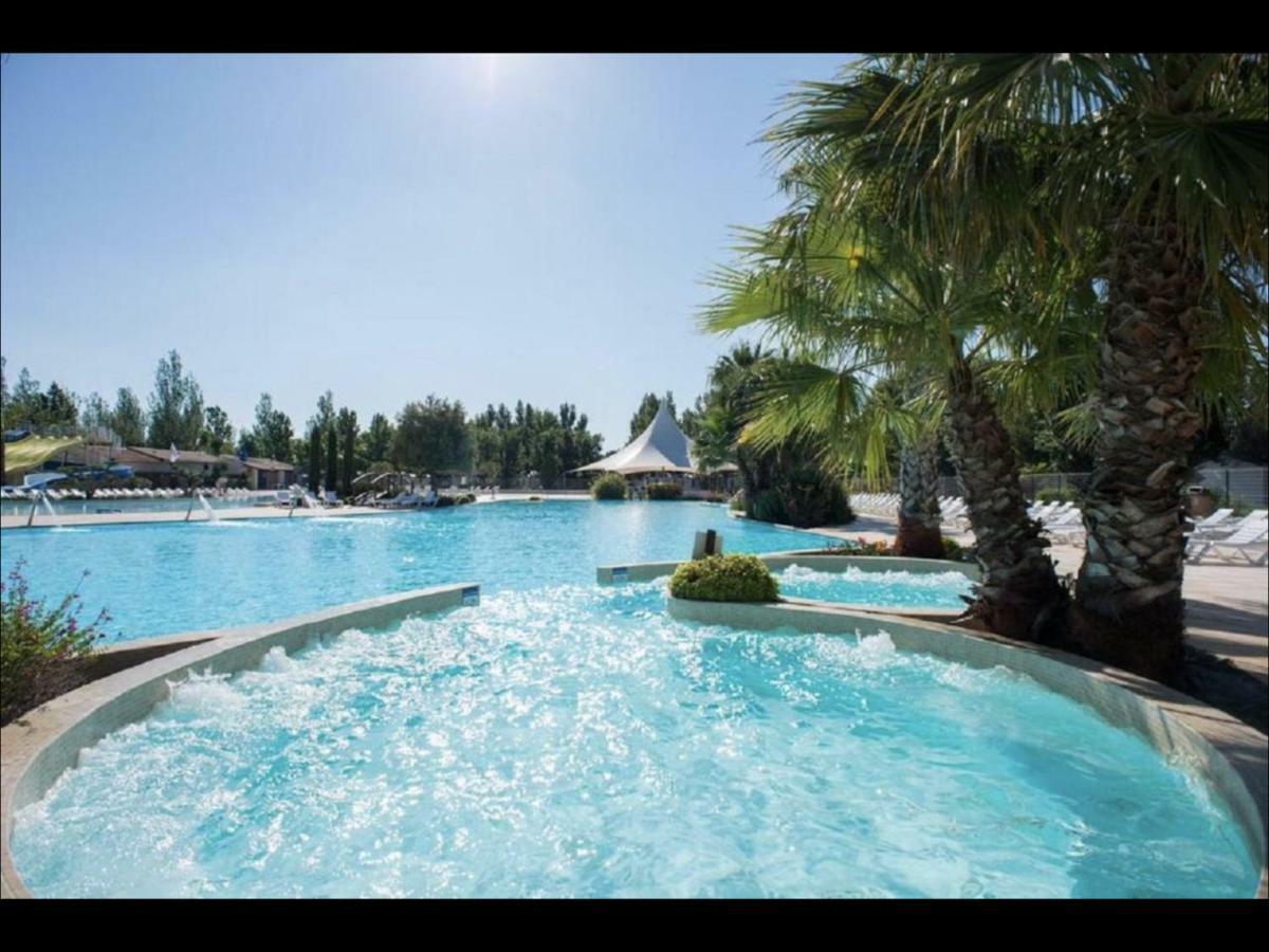 Mobilhome Vias Plage Dans Camping Экстерьер фото